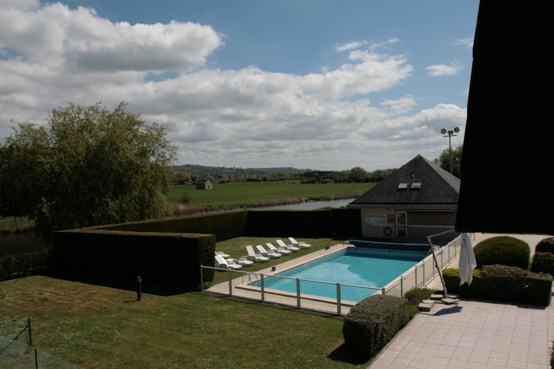 Kyriad Deauville - St Arnoult Saint-Arnoult (Calvados) Exterior foto